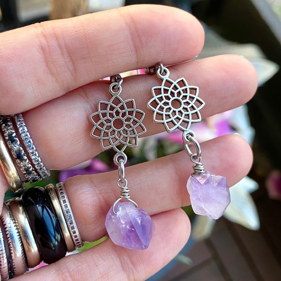 Flower of life amethyst cluster dangly earrings - Picture 4 of 10